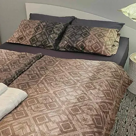 лазур Lägenhet *